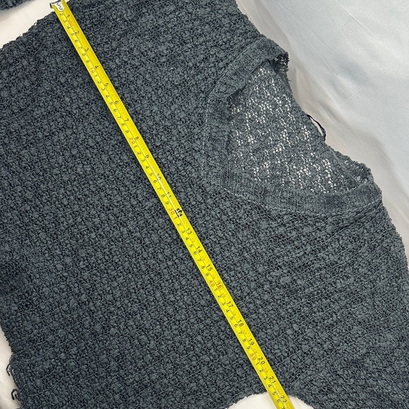 V ery j Women's Grayish Blue V-Neck Frayed Hem Sweater - Picture 6 of 7